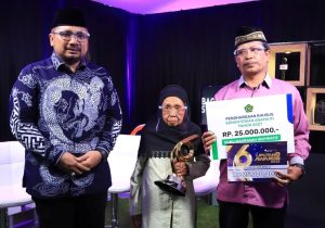 Menteri Agama Yaqut Cholil Perbaiki Madrasah Tempat Mengajar Neneh Hasanah