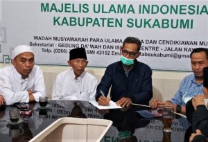 AS Ngaku Khilap dan Minta Maaf telah Gabungan Simbol Dua Agama