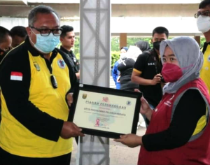 Demo buruh tolak penetapan UMK 2022