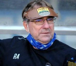 Pelatih Persib Bandung Robert Alberts