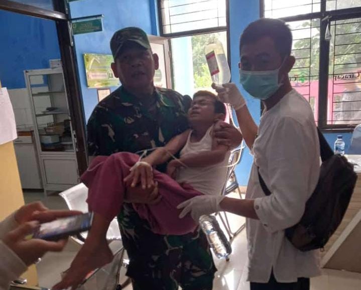 warga di desa purwasedar cicarap keracunan massal