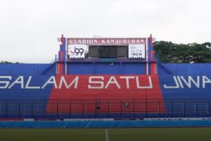 stadion kanjuruhan akan diruntuhkan
