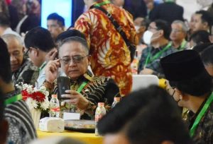 iyos soemantri Wakil Bupati Sukabumi Iyos Somantri mengklaim jika Indek Sistem Pemerintahan Berbasis Elektronik (SPBE) di Kabupaten Sukabumi berada di angka 3,1.