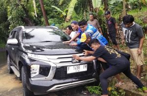 Kuswara mantan Anggota DPRD Kabupaten Sukabumi, yang juga berpropesi sebagai pengacara ini ditemukan sudah tidak bernyawa dalam mobil pada Rabu (25/1/2023).