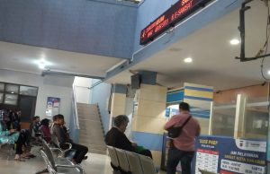 Ketua Perhimpunan Advokat Indonesia (Peradi) Suara Advokat Indonesia (SAI) Sukabumi, AA Brata Soedirdja, mendesak Polres Sukabumi Kota untuk segera menangkap oknum pegawai Pusat Pengelolaan Pendapatan Daerah Wilayah (P3DW) atau Samsat Kota Sukabumi.