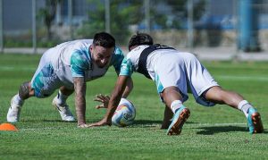 PERSIB dalam kondisi siap menghadapi PSM Makassar pada pertandingan pekan keempat Liga 1 2023/2024 di Stadion B.J. Habibie Parepare, Sabtu 22 Juli 2023. Pelatih sementara PERSIB, Yaya Sunarya memastikan, seluruh anggota timnya dalam keadaan bugar. Ia pun melihat, skuad Pangeran Biru menunjukkan semangat dan sikap yang positif dalam setiap latihan.