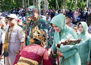 pembukaan TMMD ke-117 di Lapangan Desa Mekarjaya, Kecamatan Jampangkulon Kabupaten Sukabumi, Rabu (12/7/2023).