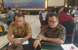 Pemerintah Kabupaten (Pemkab) Sukabumi melalui Dinas Pertanian Kabupaten Sukabumi terus menggencarkan program pengembangan pupuk padi organik. Sekretaris Dinas Pertanian Kabupaten Sukabumi, Iman Surahman mengatakan Pemkab Sukabumi menargetkan 150 hektare lahan padi yang ada di Kabupaten Sukabumi, akan diberi pupuk padi organik.
