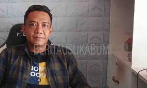 Iwan Ruswandi pengusaha lokal asal Kecamatan Kalibunder Kabupaten Sukabumi, membantah dirinya telah menyita mobil siaga atau ambulance milik Desa Karang Mekar Kecamatan Cimanggu Kabupaten Sukabumi. Menurut Iwan, ia sama sekali tidak berniat apalagi sampai maksa menyita mobil ambulance Desa Karang Mekar sebagai jaminan sementara hutang piutang yang dimiliki Kades Karang Mekar, Sarip Hidayat terhadap dirinya.