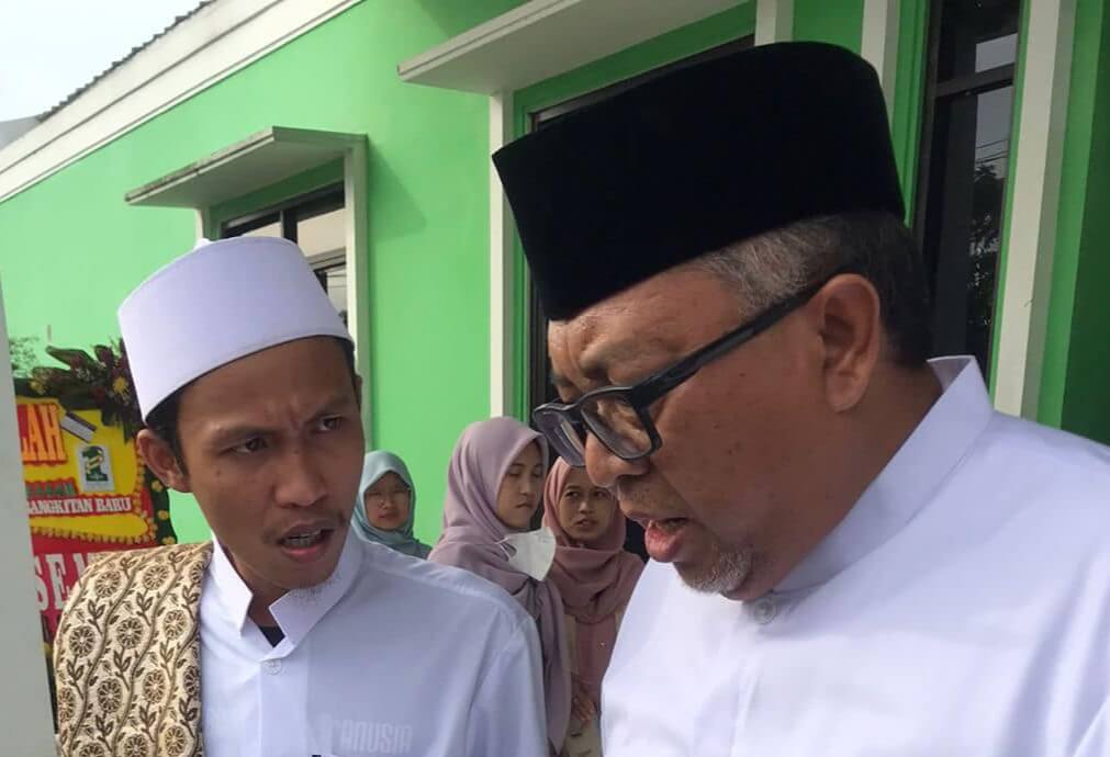 Bupati Sukabumi, Marwan Hamami dikabarkan beberapa hari lalu sudah berangkat dan diketahui saat ini sedang berada di Negara Maroko. Keberangkatan Marwan Hamami ke Maroko dipertanyakan Founder Front Pemuda Revolusioner Sukabumi dan Founder Lingkar Kajian Kebangsaan, Dewek Sapta Anugerah.