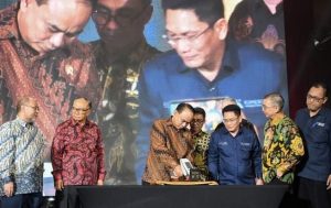 Menteri Komunikasi dan Informatika Budi Arie Setiadi mengatakan sudah memblokir sebanyak 392.652 konten judi online. Budi Arie Setiadi juga telah memberikan peringatan keras kepada Manajemen Meta di Indonesia untuk segera membersihkan konten judi online atau judi slot di platform Meta. "Saya menyampaikan perintah sekaligus peringatan keras kepada Meta untuk segera membersihkan segala macam bentuk konten yang mendukung, memfasilitasi, dan/atau mempromosikan aktivitas judi online atau judi slot di semua platform Meta dalam waktu 1 X 24 jam,” tandasnya di Nusa Dua, Badung, Bali, Selasa (10/10/2023) lalu.