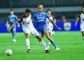 PERSIB bermain imbang tanpa gol dengan PSM Makassar pada pertandingan pekan ke-21 Liga 1 2023/2024 di Stadion Gelora Bandung Lautan Api, Senin, 4 Desember 2023. Dengan tambahan satu poin, Pangeran Biru masih berada di peringkat kedua dengan nilai 39.