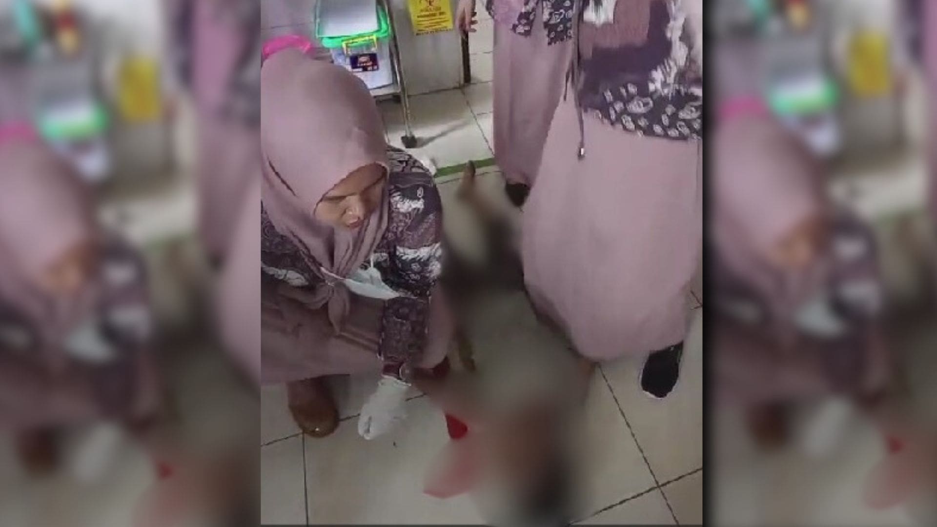 Kejadian tragis menimpa tiga orang anak bernama Melani khumaira (4), Muhammad Ikhsan Al hafiz (5) dan Muhammad Syarif (4,5) asal Kampung Warungwaru, RT 01/RW 04, Desa Neglasari, Kecamatan Nyalindung, Kabupaten Sukabumi, Jawa Barat. Ketiga anak tersebut ditemukan tewas setelah tenggelam di kubangan galian C milik PT Batu Neglasari pada Kamis (11/1/2024) siang. Kepada sejumlah wartawan, Kapolsek Nyalindung, Resor Sukabumi, AKP Joko Susanto mengungkapkan kronologis tewasnya tiga orang anak tersebut.