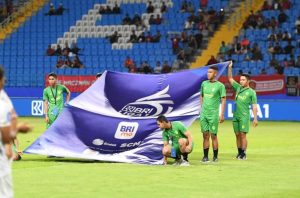 Persatuan Sepakbola Seluruh Indonesia (PSSI) memastikan pelaksanaan Kompetisi Pekan ke-31 BRI Liga 1 Tahun 2023-2024 ditunda. Penundaan iniditegaskan dalam surat PSSI bernomor 1367/UDN/815/III-2024 perihal surat penundaan kompetisi BRI Liga 1 tahun 2023/2024 yang tertanggal 30 Maret 2024.