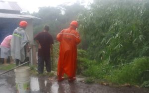 Terjadi longsor setinggi 10 meter di Jalan Merbabu Karangtengah Kecamatan Gunungpuyuh Kota Sukabumi, Selasa (23/4/2024), sekitar pukul 14.30 WIB.