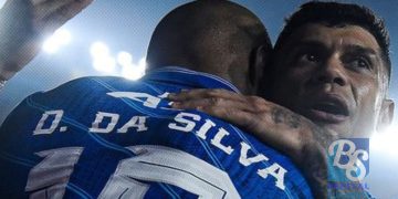 Persib Bandung sukses meraih kemenangan di leg pertama final Championship Series BRI Liga 1 2023/2024. Maung Bandung menang 3-0 atas Madura United dalam laga yang digelar di Stadion Si Jalak Harupat, Kabupaten Bandung, Jawa Barat, Minggu (26/5/2024) malam WIB.