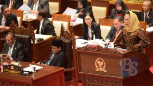 Dewi Asmara saat penyampaian pandangan Fraksi Golkar atas KEM PPKF RAPBN 2025 di Rapat Paripurna Masa Persidangan V Tahun Sidang 2023-2024 hari ini, Selasa (28/5/2024).