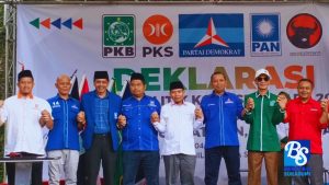 Bakal Calon Bupati Sukabumi, Iyos Soemantri mengapresiasi deklarasi kerjasama untuk membangun koalisi tingkat kabupaten oleh lima partai politik , yakni PKB, PKS, PDIP, Partai Demokrat dan PAN. Nama Iyos Soemantri sendiri digadang-gadang di koalisi lima partai itu karena sudah masuk di radar penjaringan PKS dan Partai Demokrat Kabupaten Sukabumi. "Saya mengapresiasi kerjasama lima partai untuk membangun koalisi dalam pilkada Kabupaten Sukabumi," kata Iyos Soemantri dihubungi BERITAUSUKABUMI.COM, Sabtu (4/5/2024).