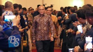 Dewan Kehormatan Penyelenggara Pemilu (DKPP) menjatuhkan sanksi pemberhentian tetap kepada Ketua KPU Hasyim Asy’ari dalam kasus pelecehan seksual. Keputusan ini dibacakan dalam sidang putusan yang digelar di kantor DKPP, Jakarta, Rabu (3/7/2024).