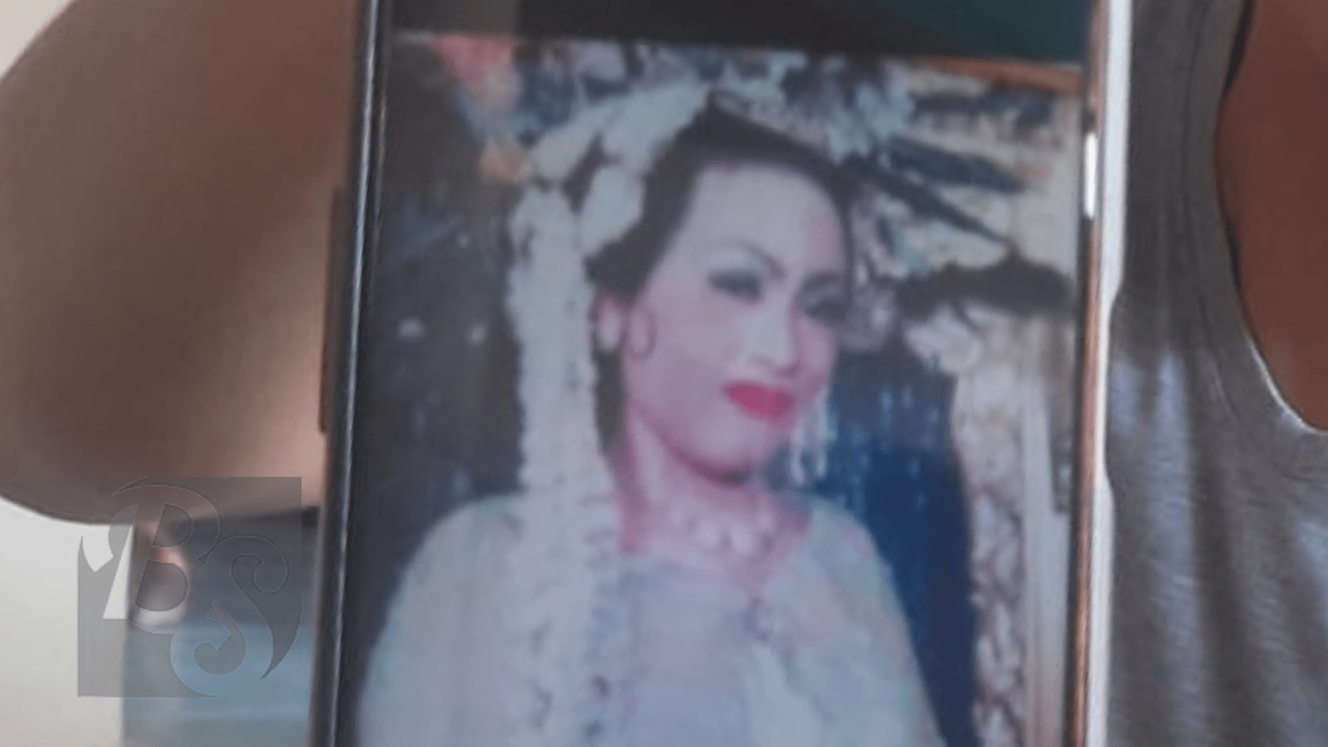 Sri Erni (42 tahun), TKW asal Desa Cimaja Kecamatan Cikakak, Kabupaten Sukabumi yang meninggal dunia di Suriah