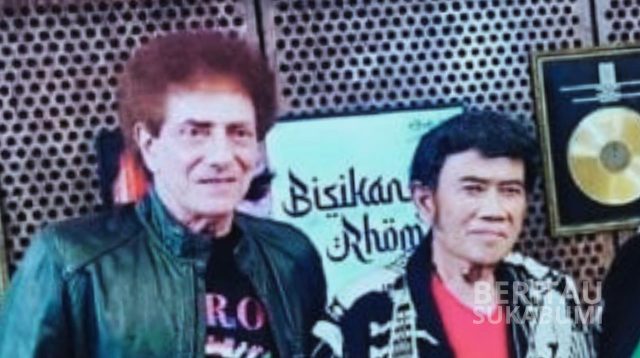 Rhoma Irama dan Ahmad Albar adalah dua tokoh besar dalam belantika musik di Indonesia. Keduanya merupakan musisi legend Indonesia, namun keduanya memiliki selera dan perbedaan yang signifikan dalam gaya bermusik, latar belakang.