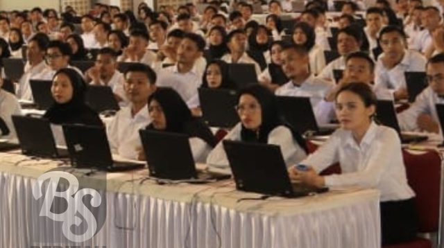 Sebanyak 707 pelamar Calon Pegawai Negeri Sipil (CPNS) di Lingkungan Pemerintah Kabupaten Sukabumi Formasi Tahun 2024 gagal dalam tahap seleksi administrasi. Berdasarkan dokumen Pengumuman dari Panitia Seleksi Daerah Pengadaan Pegawai Aparatur Sipil Negara Pemerintah Kabupaten Sukabumi nomor 800.1.2.2/17/PANSELDA/2024 tanggal 19 Agustus 2024 tentang Penerimaan CPNS di Lingkungan Pemerintah Kabupaten Sukabumi Formasi Tahun 2024 dan Pengumuman Panitia Seleksi Daerah Pengadaan Pegawai Aparatur Sipil Negara Pemerintah Kabupaten Sukabumi nomor 800.1.2.2/19/PANSELDA/2024 tentang Penyesuaian Jadwal Penerimaan CPNS di Lingkungan Pemerintah Kabupaten Sukabumi Formasi Tahun 2024.