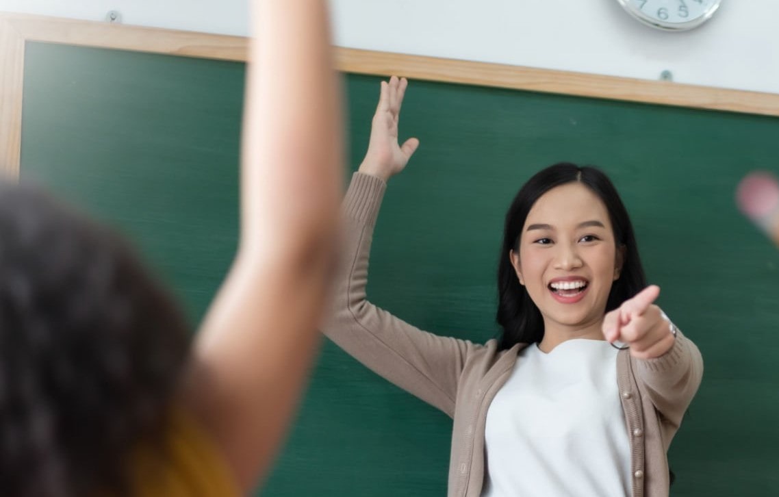 Untuk urusan bahagia, ternyata negara Indonesia merupakan negara paling bahagia di dunia berdasarkan survei yang dilakukan World Happiness Report 2024.