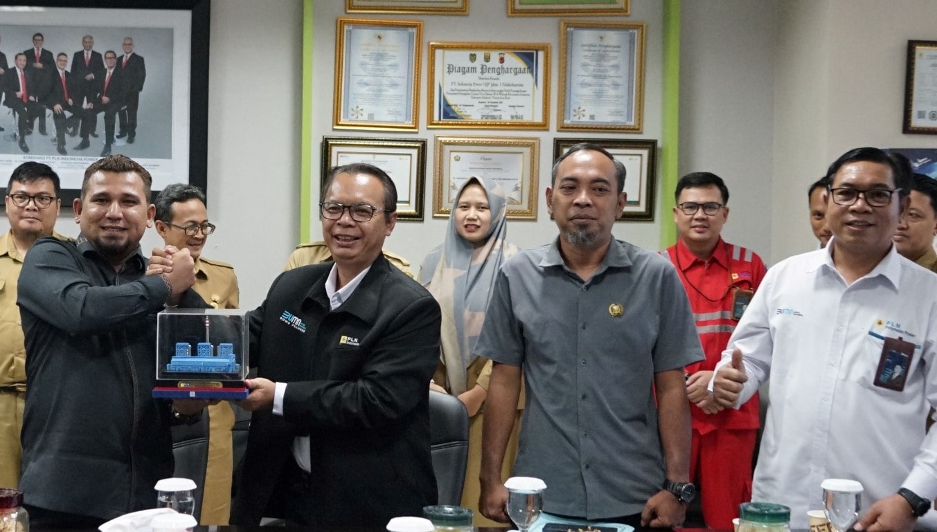 Komisi II DPRD Kabupaten Sukabumi memberikan apresiasi terhadap komitmen PLN Indonesia Power Unit Bisnis Pembangkitan (UBP) Jawa Barat 2 Pelabuhanratu dalam penerapan prinsip Environmental, Social, and Governance (ESG) di Kabupaten Sukabumi.