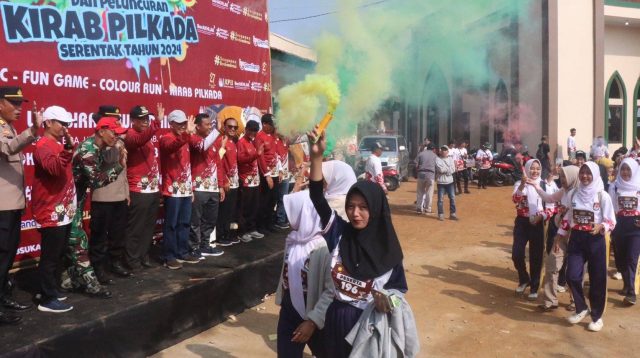 Komisioner KPU Kabupaten Sukabumi Samingun mengatakan, Kecamatan Lengkong menjadi daerah pemilihan (dapil) Kirab dan Jalan Santai Pilkada 2024 yang pertama melaksanakan kegiatan ini.