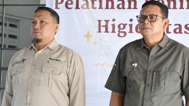 Koordinator Gerakan Prima Sukabumi Danial Fadhilah menyoroti penetapan Kepala Dinas Kepemudaan Olah Raga dan Pariwisata (Kadisporapar) Kota Sukabumi, Tedjo Condro Nugroho sebagai pelanggar kode etik disiplin dan netralitas Aparat Sipil Negara (ASN) oleh Bawaslu Kota Sukabumi. Menurut Danial, sorotan dirinya ke Bawaslu Kota Sukabumi bukan dalam upaya membela Tedjo Condro Nugroho, namun ingin Bawaslu bertindak propersional.