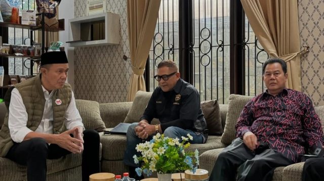Ketua DPD dan Sekretaris Partai Golkar Kota Sukabumi, mendukung penuh masa pemerintahan yang akan dipimpin oleh Ayep Zaki dan Bobby Maulana.
