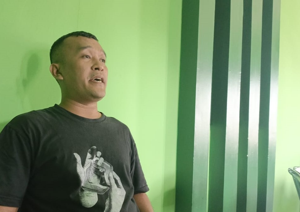 Sekretaris Gerakan Pemuda Kabah (GPK) Kabupaten Sukabumi, Aang Heriana menilai selama ini kepemimpinan Ketua DPC PPP Kabupaten Sukabumi, Dedi Damhudi sudah berprestasi. Untuk itu, Aang cukup menyayangkan aksi unjuk rasa sejumlah kader PPP Kabupaten Sukabumi yang menuntut Dedi Damhudi mundur dari jabatannya.