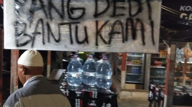 Warga Kampung Cangehgar RT 02 RW 02, Kelurahan Palabuhanratu, Kecamatan Palabuhanratu, Kabupaten Sukabumi, meminta bantuan Gubernur Jawa Barat terpilih, Dedi Mulyadi agar eksekusi tanah HGU (Hak Guna Usaha) yang mereka tempati dibatalkan.
