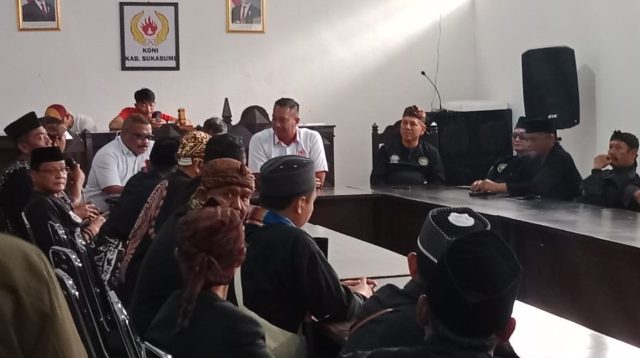 Kisruh di tubuh internal pengurus Ikatan Pencak Silat Indonesia (IPSI) Kabupaten Sukabumi mulaimenyeruak ke publik. Persoalan, kehadiran adanya pelaksana tugas (Plt) IPSI Kabupaten Sukabumi yang kabarnya kini dipegang HM Hilmi Sutikno sebagai Ketua Caretaker Pengurus IPSI Kabupaten Sukabumi.