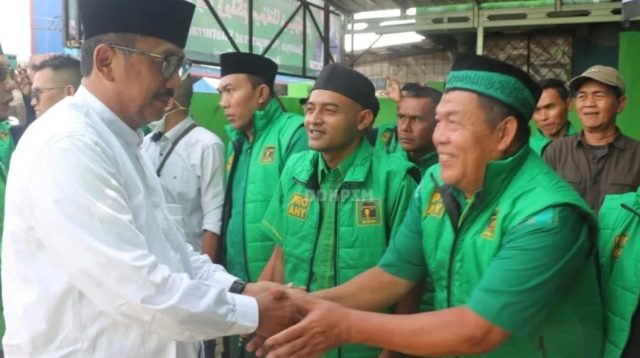 Asep Japar saat sambutan di Acara Nuzulul Quran dan Doa Bersama di Kantor DPC PPP Kabupaten Sukabumi, Sabtu (22/03/2025).