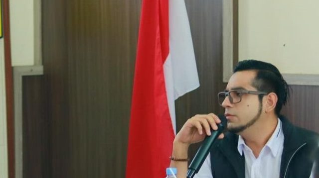 Sempat dilarang melalui Sekretaris Daerah (Sekda) Kota Sukabumi saat itu Hasan Asari, Pemerintah Kota (Pemkot) Sukabumi, akhirnya memberikan satu kali kesempatan bagi penyelenggaraan Pasar Marema selama Ramadhan 1446/2025 ini. Wakil Walikota Sukabumi Bobby Maulana menjelaskan alasan Pemkot Sukabumi mengizinkan Kembali penyelenggaraan Pasar Marema. Menurut Bobby, sejak ia dan Walikota Sukabumi Ayep Zaki dilantik langsung harus mengikuti retret di Magelang Jawa Tengah.