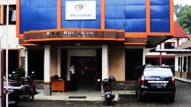 Pemerintah Kabupaten Sukabumi tengah melakukan transformasi terhadap Perusahaan Umum Daerah (Perumda) Bank Perkreditan Rakyat (BPR) Sukabumi menjadi Perseroan Terbatas (PT) dengan nama PT. Bank Perekonomian Rakyat Sukabumi (Perseroda).