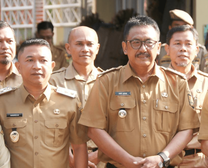 Bupati Sukabumi Asep Japar dan Wakil Bupati Sukabumi, Andreas jangan jadi bupati-wakil bupati yang terjebak pada kegiatan atau acara seremoni yang sudah diagendakan di bagian protokoler pemda saja.