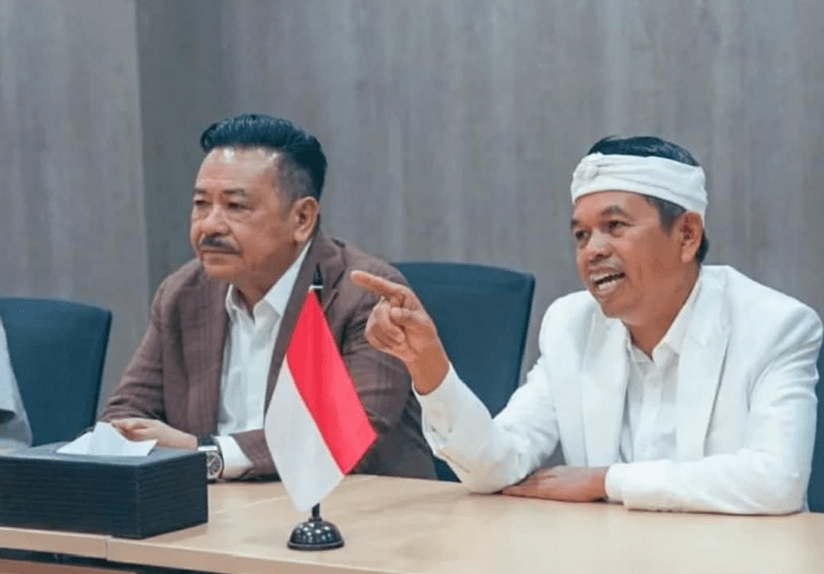 Gubernur Jawa Barat, Dedi Mulyadi, sudah memerintahkan Inspektorat Jawa Barat untuk mengaudit proyek Patung Penyu di Alun-Alun Gadobangkong, Palabuhanratu, Kabupaten Sukabumi.