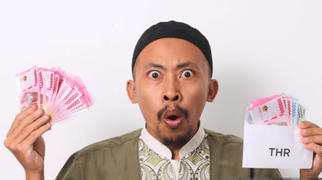 Tunjangan Hari Raya (THR) adalah momen yang dinantikan banyak orang menjelang hari besar keagamaan. Namun, jika tidak dikelola dengan baik, uang THR bisa cepat habis tanpa memberikan manfaat jangka panjang. Agar THR lebih bermanfaat dan tetap terkontrol