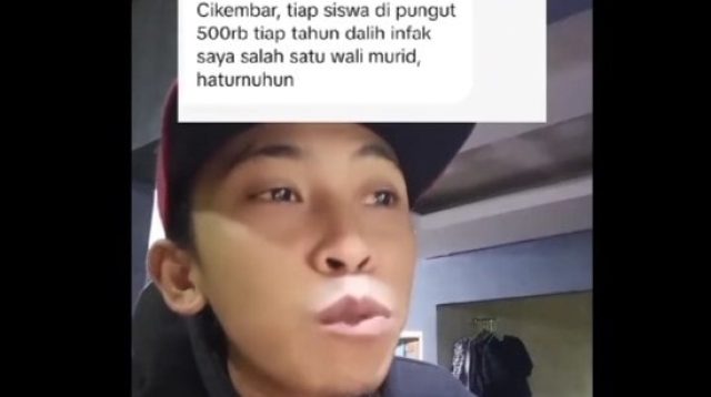 TikToker asal Sukabumi, Mang Kifly, ungkap dugaan pungutan liar berkedok pungutan infak sebesar Rp 500 ribu per tahun yang dibebankan kepada siswa SMPN 1 Cikembar, Kabupaten Sukabumi. Dalam video yang dia diunggah berdurasi 48 detik yang diposting pada Sabtu (15/03/2025), ia mengkritisi kebijakan SMPN 1 Cikembar terkait pungutan berkedok infak tersebut.