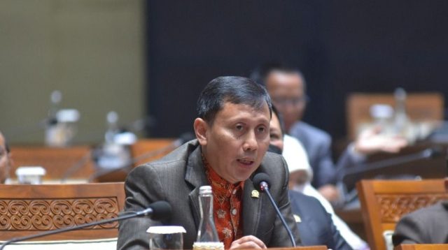 Anggota DPR RI dari Fraksi PKS, Dapil Sukabumi, Slamet, terlibat ketegangan dengan Menteri Pertanian (Mentan) Amran Sulaiman pada rapat dengan Komisi IV DPR pada Rabu (12/03/2025),