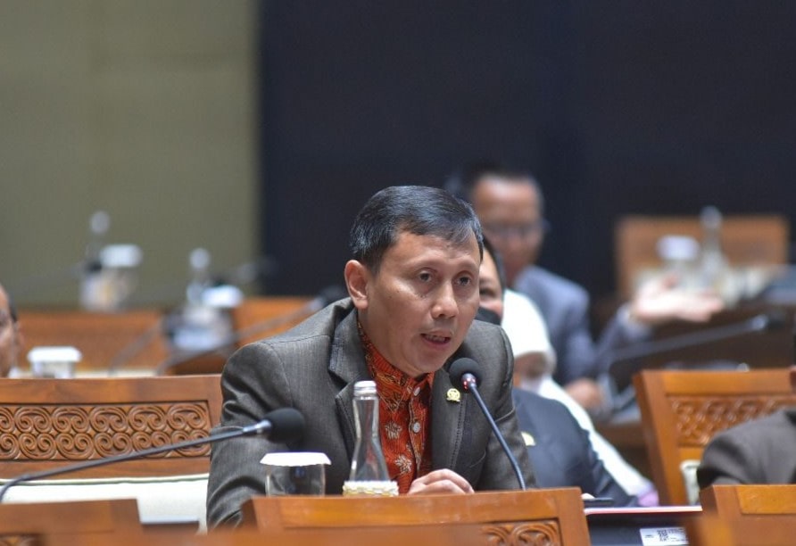 Anggota DPR RI dari Fraksi PKS, Dapil Sukabumi, Slamet, terlibat ketegangan dengan Menteri Pertanian (Mentan) Amran Sulaiman pada rapat dengan Komisi IV DPR pada Rabu (12/03/2025),