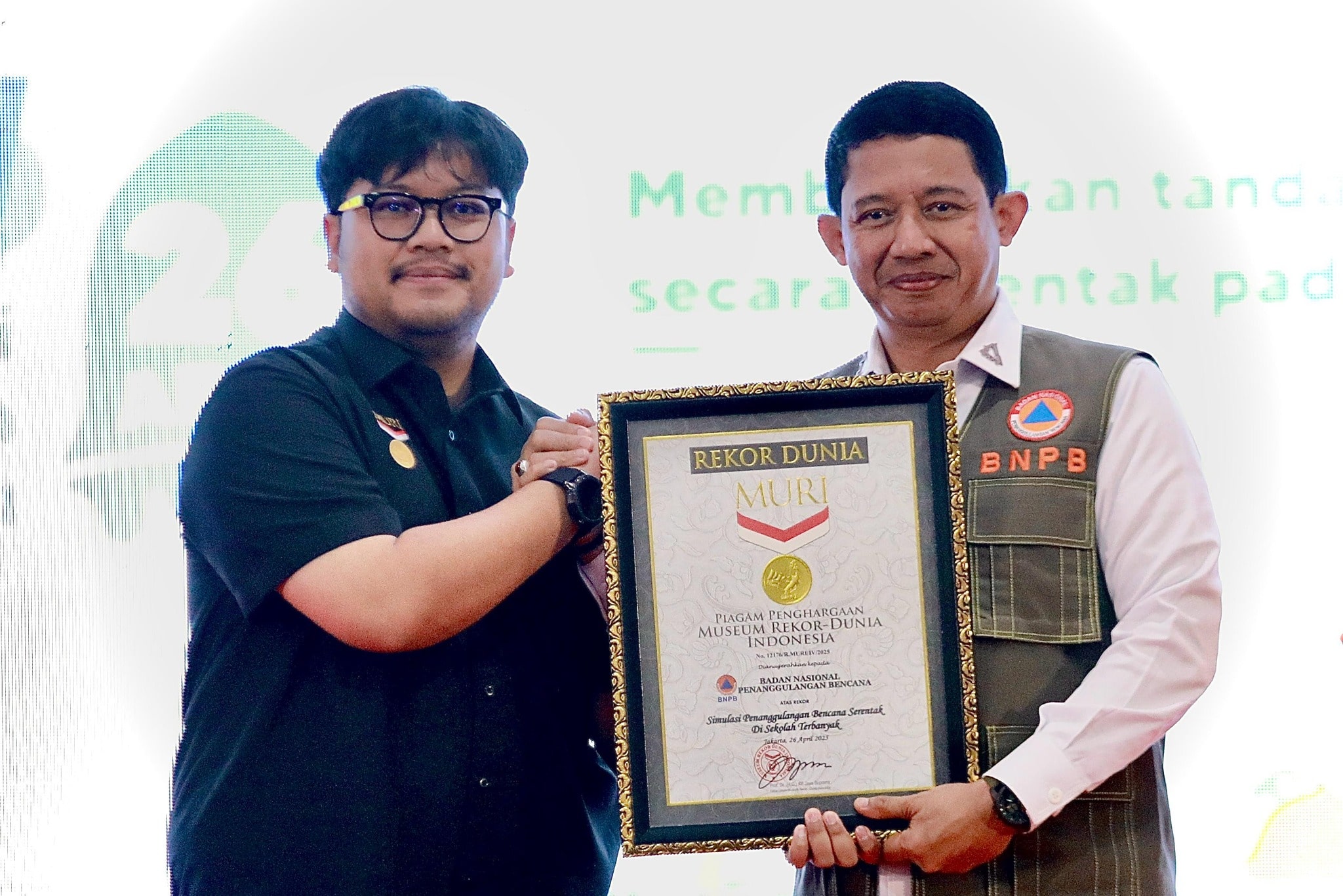 Kepala Badan Nasional Penanggulangan Bencana (BNPB) Letjen TNI Dr. Suharyanto mengungkapkan, sejak HKB pertama kali dicanangkan pada tahun 2017, partisipasi masyarakat terus mengalami peningkatan signifikan. Pada peringatan ke-9 di Provinsi Nusa Tenggara Barat (NTB) tahun ini, jumlah peserta, baik dari sekolah maupun masyarakat umum, tercatat sangat besar.