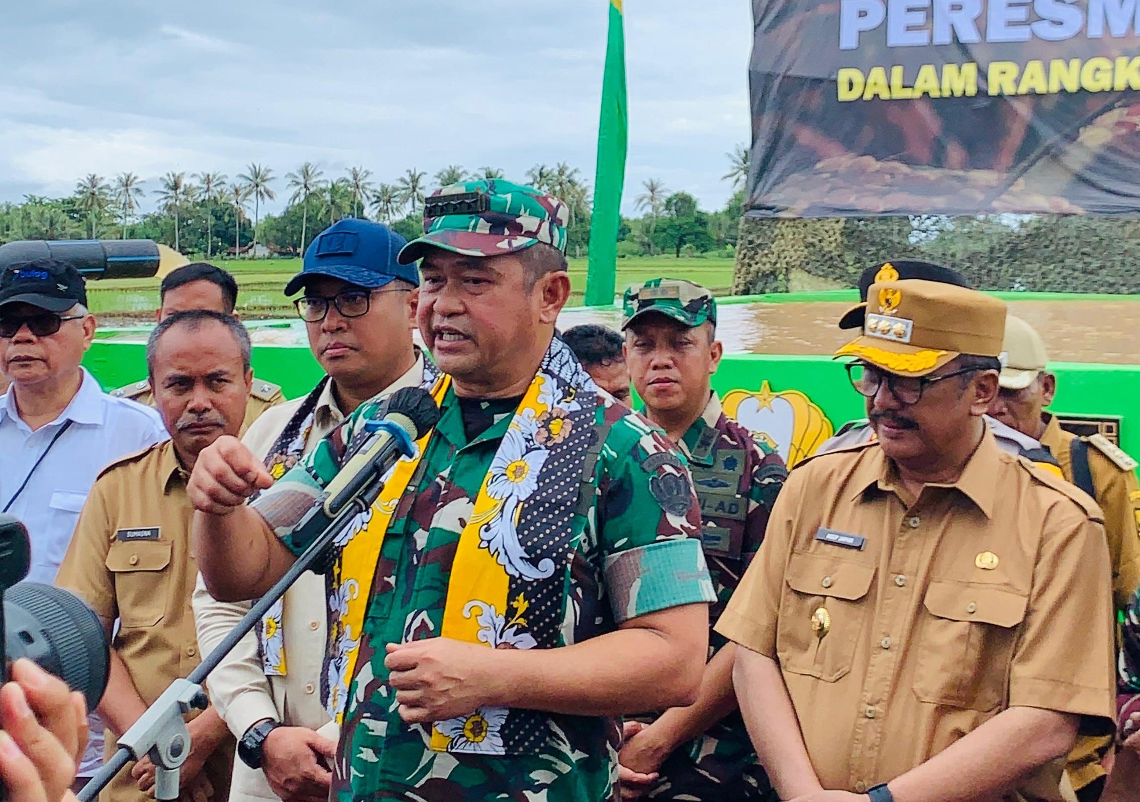 Panen 3 Kali Setahun! KASAD dan Bupati Sukabumi Resmikan Saluran Pengairan Pertanian di Ciemas