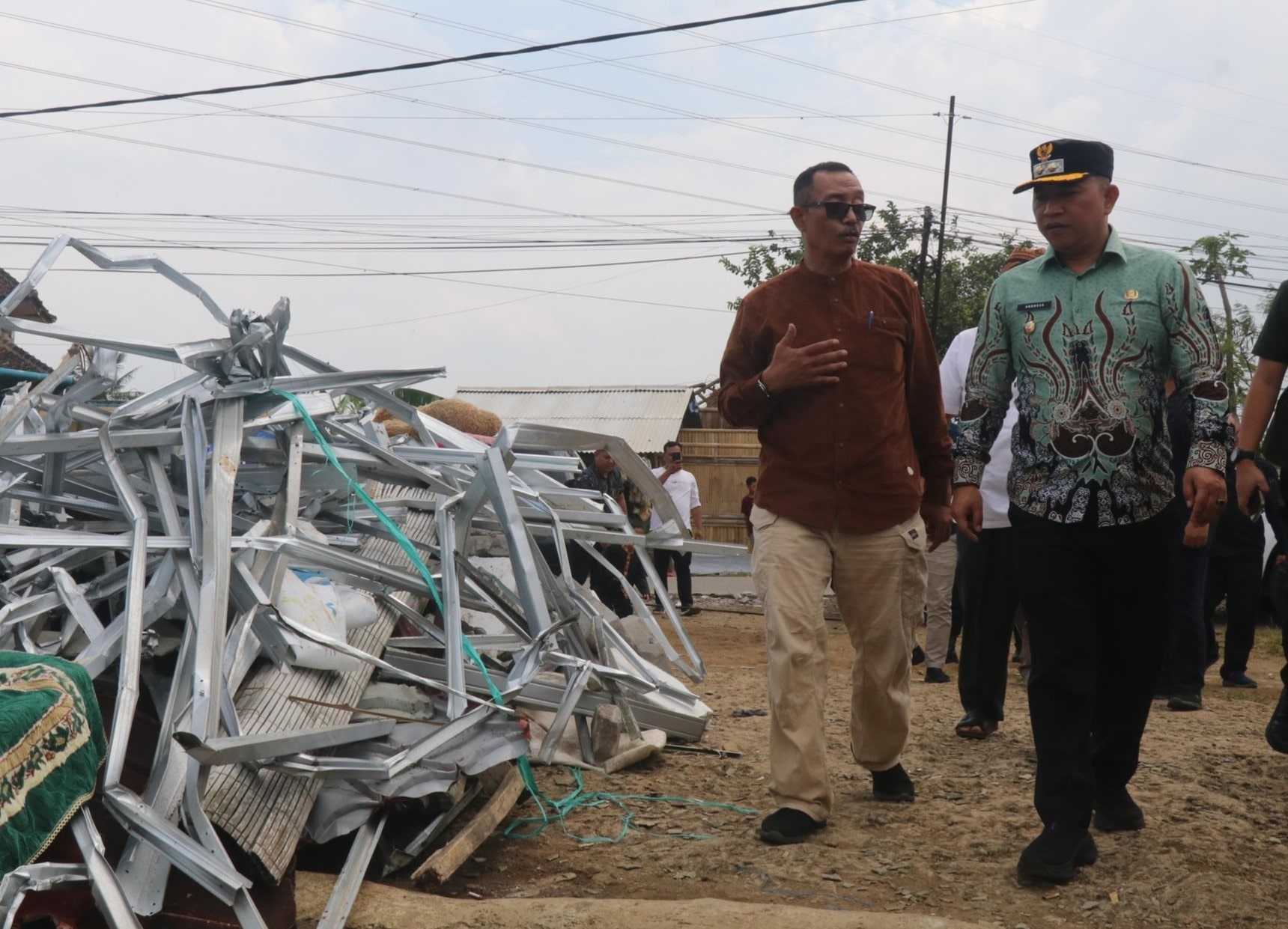Wakil Bupati Sukabumi H.Andreas lakukan monitoring Ruas Jalan Eksisting Kecamatan Ciambar, Kab. Sukabumi Kamis, 8 Mei 2025
