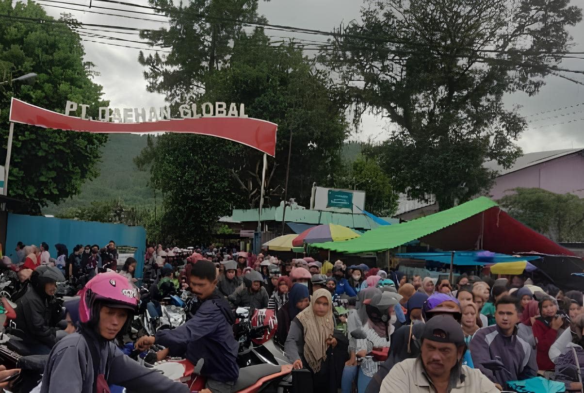 Pemerintah Kabupaten Sukabumi langsung merespons cepat setelah viralnya video anggota DPRD, Hera Iskandar, yang mengkritik kemacetan parah di sekitar kawasan PT Daihan Global.
