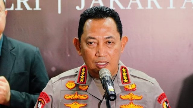 Kapolri Jenderal Pol. Listyo Sigit Prabowo menyampaikan permohonan maaf terkait insiden seorang pengemudi ojek online (ojol) yang ditabrak kendaraan taktis (rantis) milik Brimob di kawasan Jakarta Selatan, Kamis (28/8/2025).