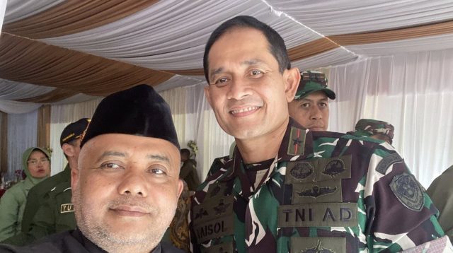 Penutupan TMMD ke-125 Kodim 0622 Sukabumi di Desa Langkapjaya dihadiri Bupati Asep Japar, Danrem 061, dan Ketua Baznas H. Unang Sudarma.