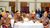 Suasana ramah tamah HUT RI ke-80 yang digelar Pemkab Sukabumi sebagai bentuk penghormatan kepada para pejuang.
